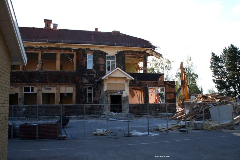 Rivning skola