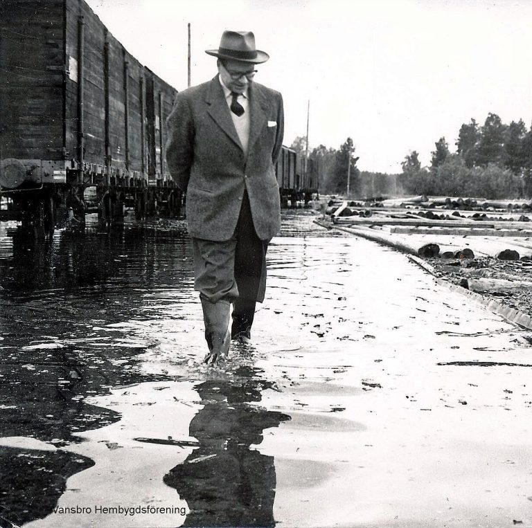Landshövding Gösta Elfing