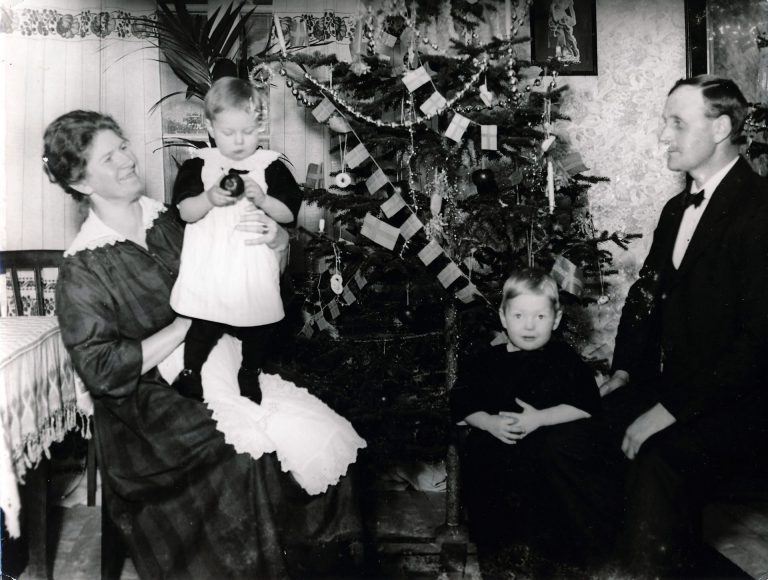 Julen 1922, Olof och Selma Eriksson