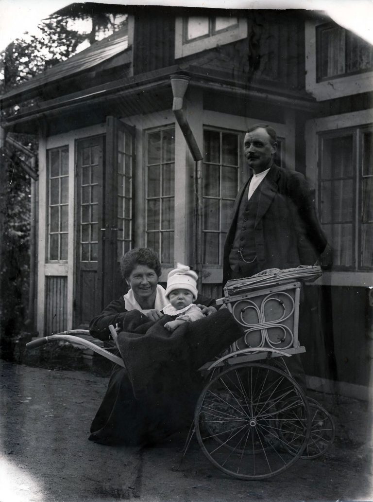 Olof Eriksson med fru Selma oc