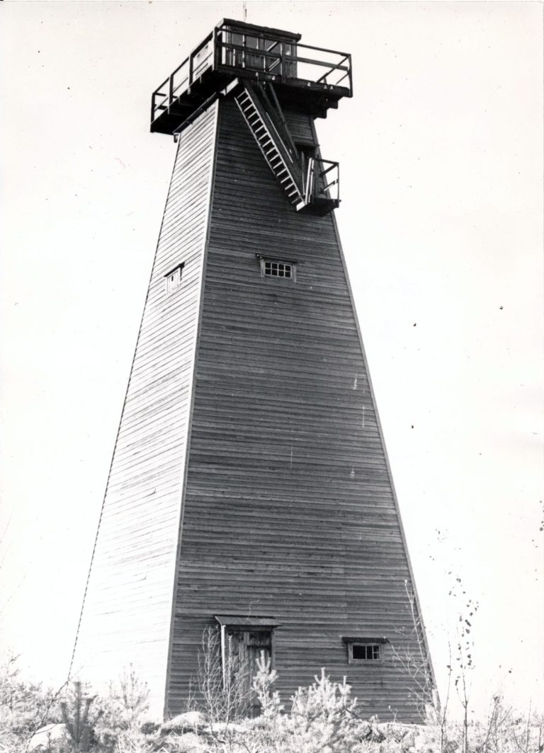Hafskinsbergets brandtorn nedblåst 1981